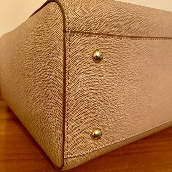 Classic Calvin Klein Bag - Picture 7 of 8